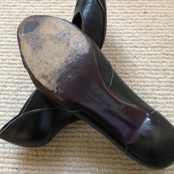 Ferragamo Heel w Contrast Piping - Picture 4 of 7